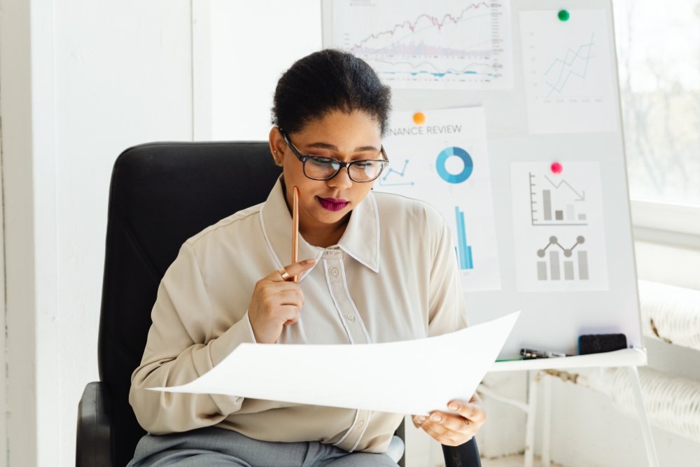 Full-Stack Digital Marketer vs. Specialist: Who Do You Need? 1 Image - Full Stack Digital Marketing Agency for Small Businesses